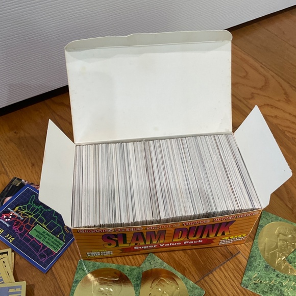 Assorted Topps Fleer Basketball Player Cards from 1990's - Picture 4 of 5